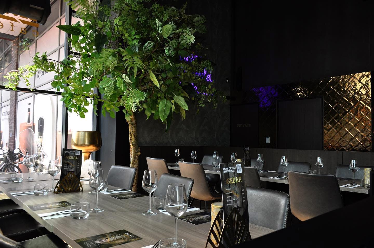The Silk Gallery - BLVD Cafe - Silk-Ka groene zijden bloemboom